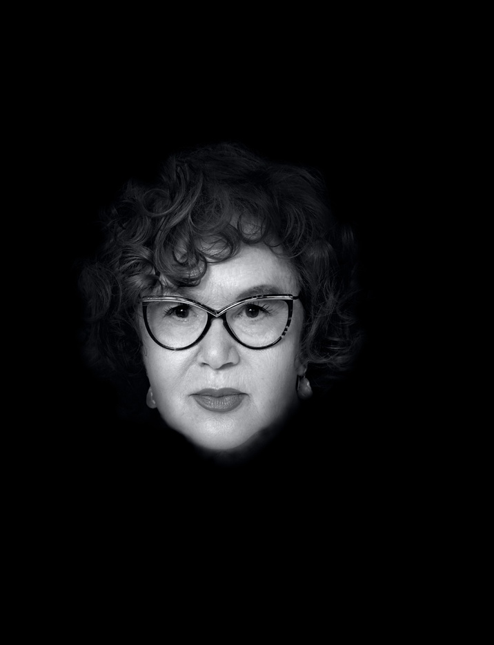 НЕЛЯ АХМАДУЛЛИНА