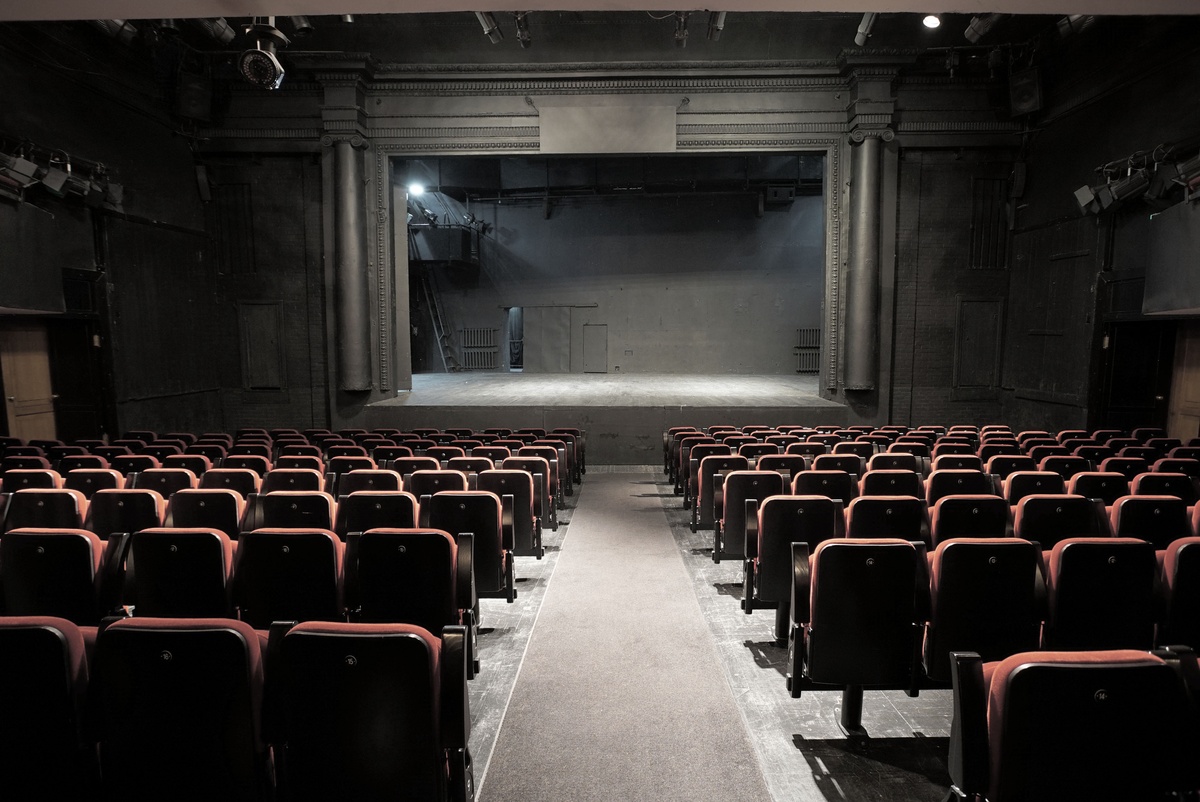 театр безрукова малый зал